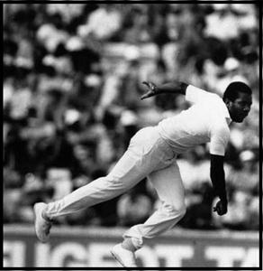 Malcolm Marshall bowling 2